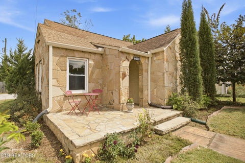 Tiny photo for 3118 Orlando St, Knoxville, TN 37917 (MLS # 1354829)