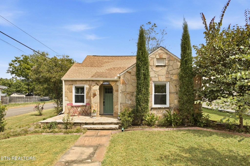 Photo of 3118 Orlando St, Knoxville, TN 37917 (MLS # 1354829)