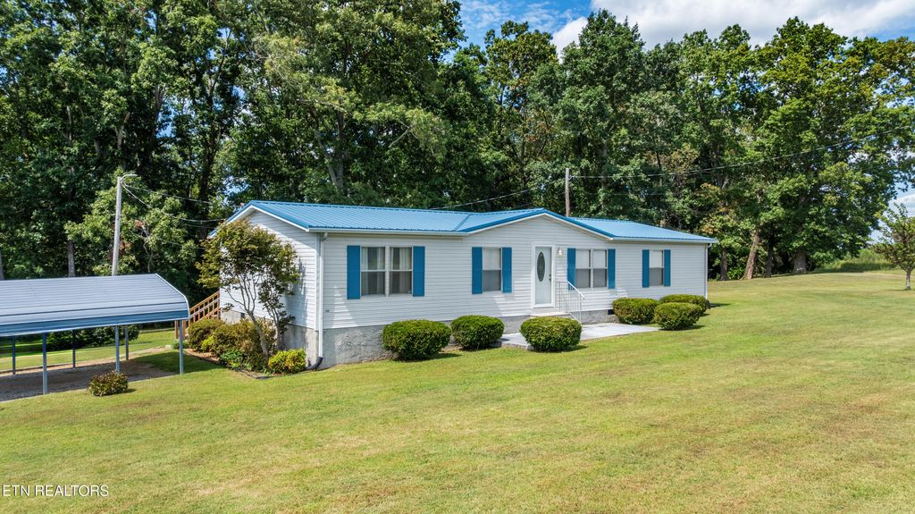 Photo of 267 Glenlock Rd, Sweetwater, TN 37874 (MLS # 1313456)