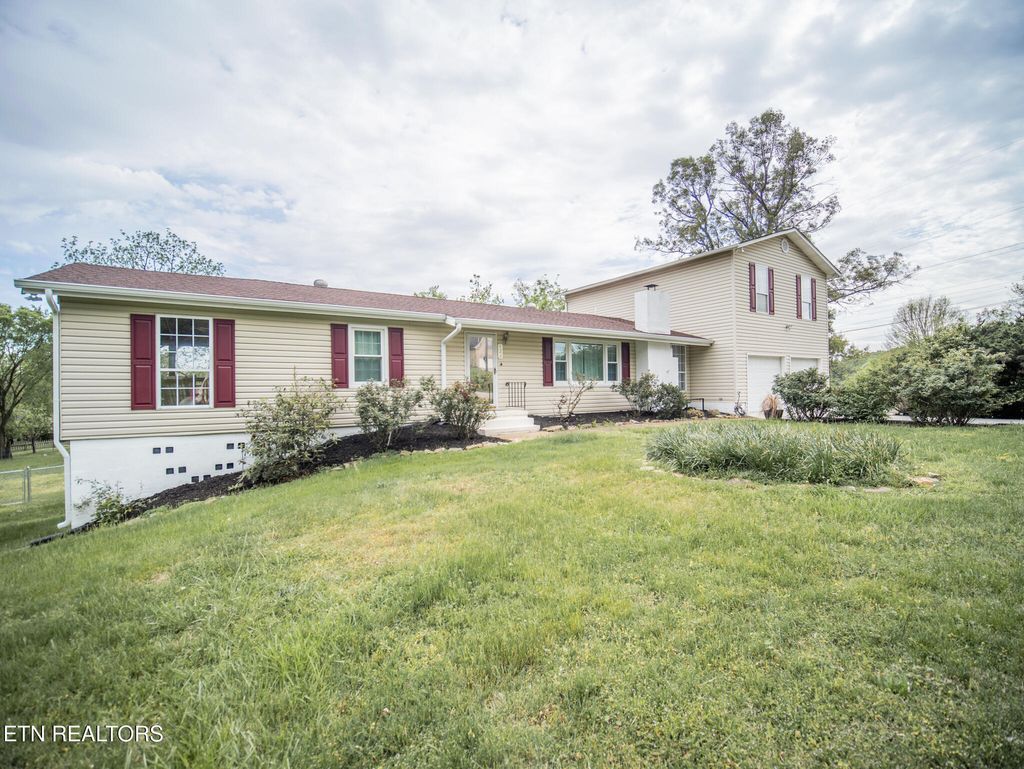 Photo of 624 Tate Trotter Rd, Powell, TN 37849 (MLS # 1336745)