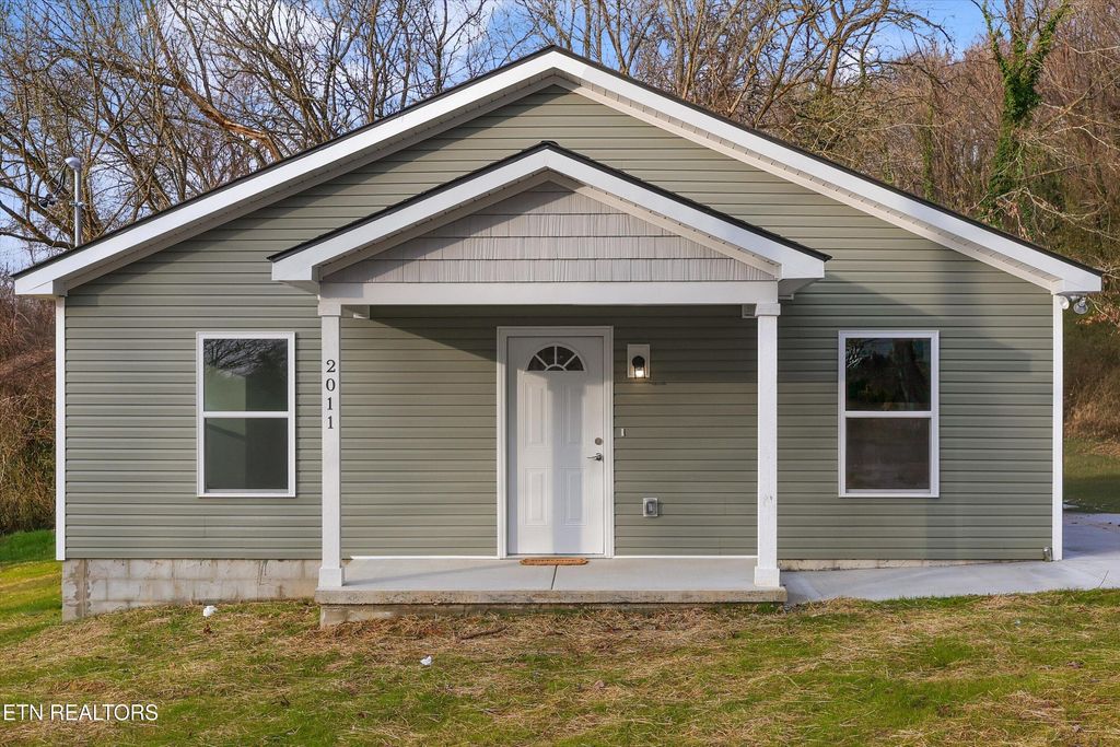 Photo of 2011 Glenn Ave, Knoxville, TN 37921 (MLS # 1331945)