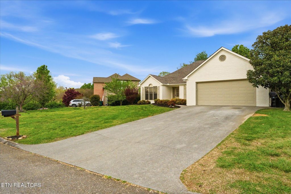 Photo of 807 Concord Farms Lane, Knoxville, TN 37934 (MLS # 1335213)