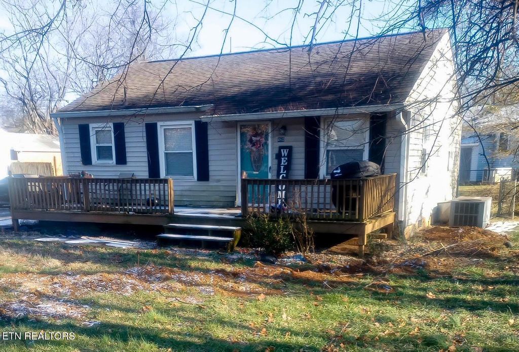 Photo of 460 Defoe Circle, Maryville, TN 37804 (MLS # 1327923)