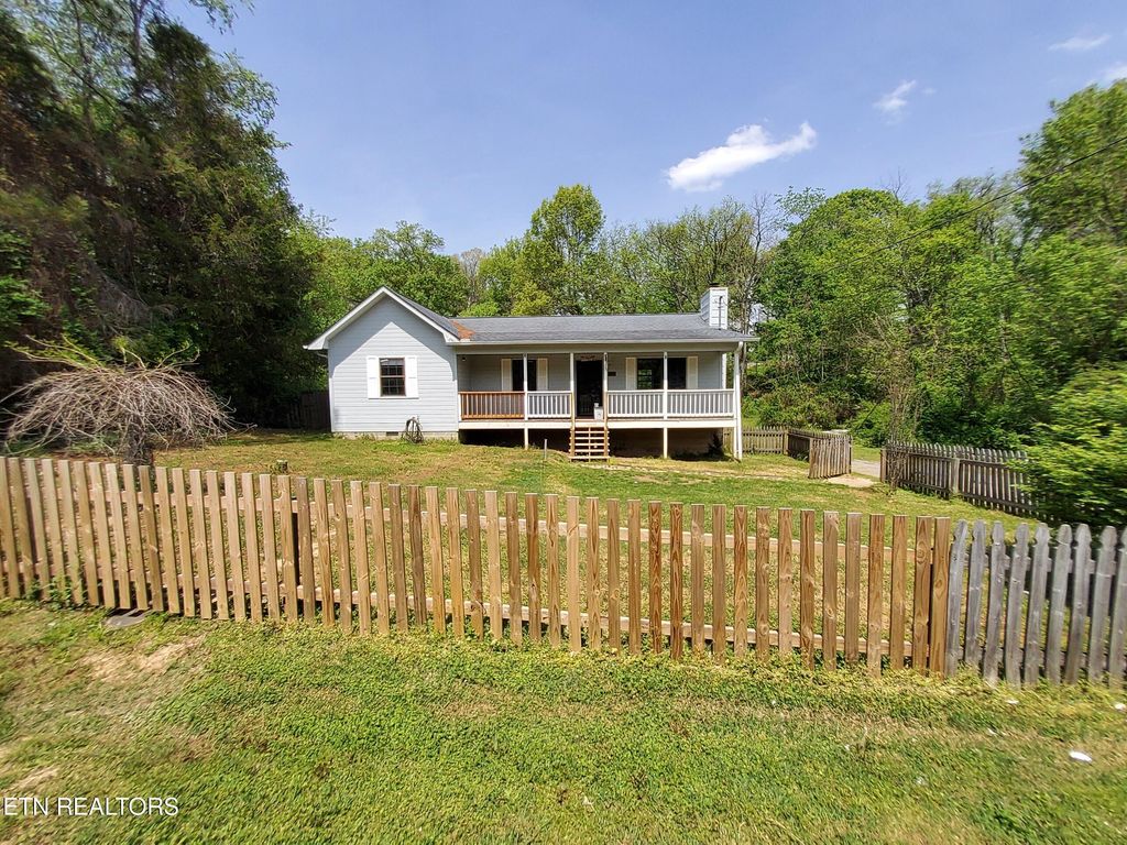 Photo of 1228 Payne School Drive, Sevierville, TN 37876 (MLS # 1298051)