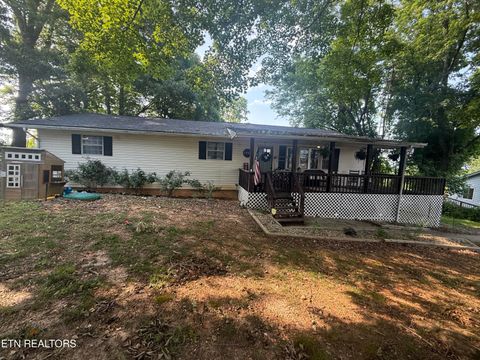 1566 Lakewood Rd Jacksboro TN 37757