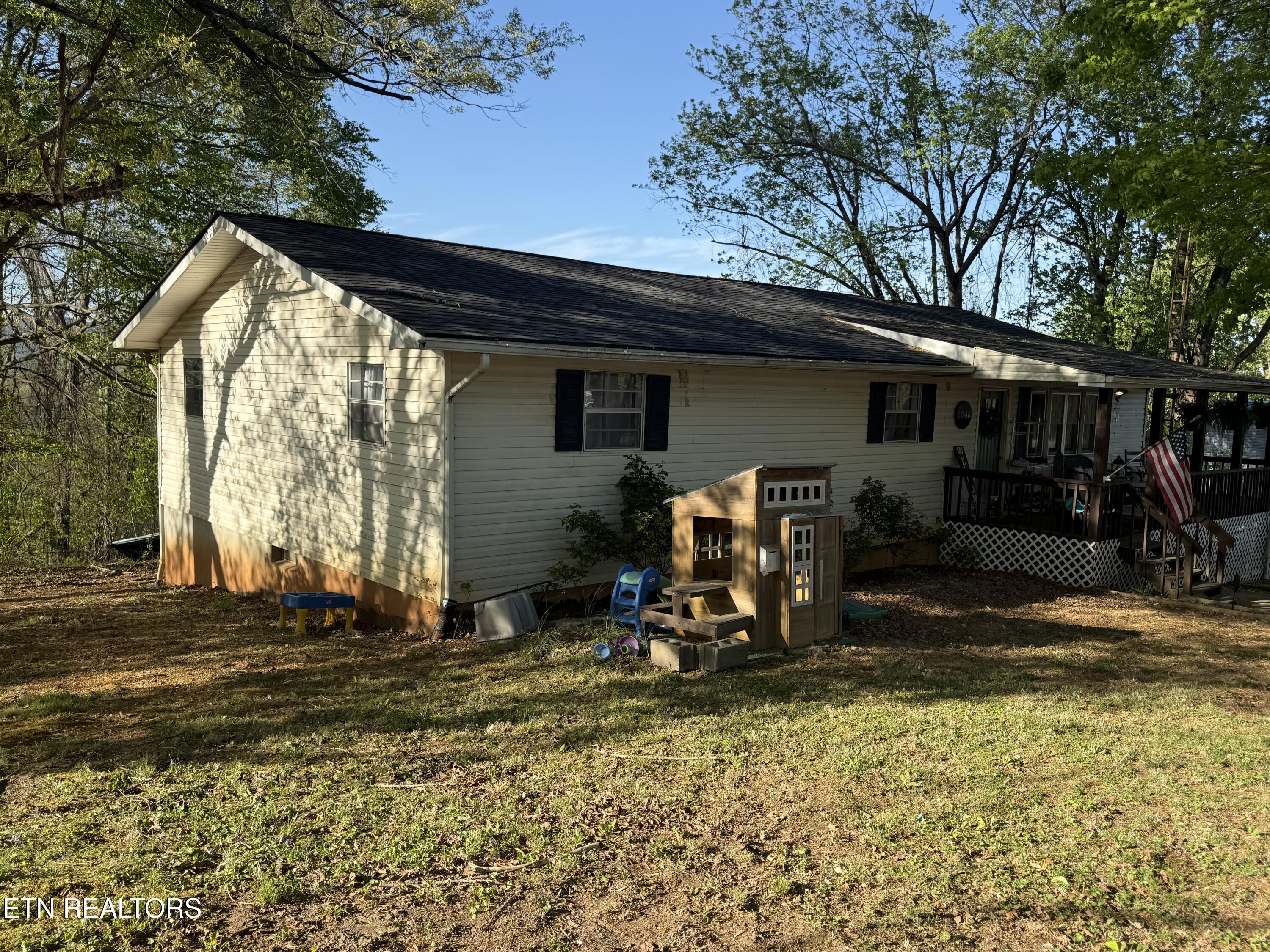 1566 Lakewood Rd