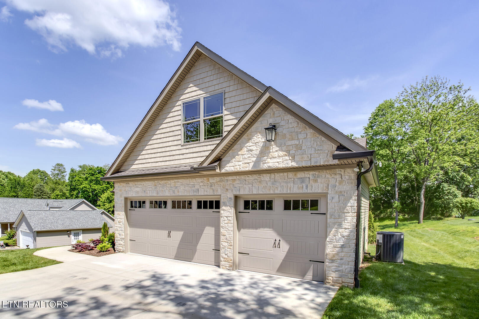 Loudon, Tennessee 37774, United States, 3 Bedrooms Bedrooms, ,3 BathroomsBathrooms,Residential,Active,115349