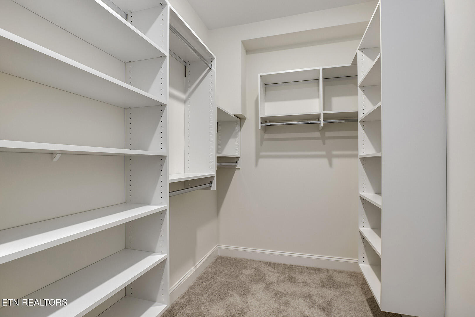 Loudon, Tennessee 37774, United States, 3 Bedrooms Bedrooms, ,3 BathroomsBathrooms,Residential,Active,115349