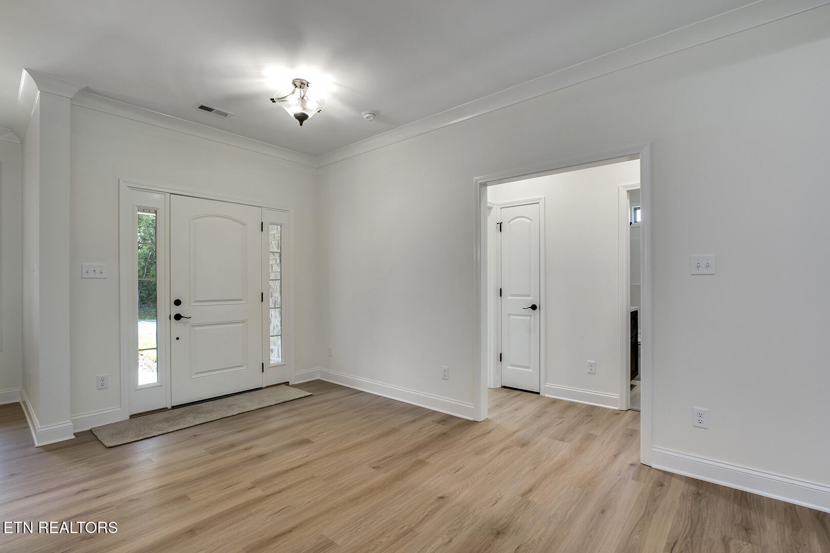 Loudon, Tennessee 37774, United States, 3 Bedrooms Bedrooms, ,3 BathroomsBathrooms,Residential,Active,115349