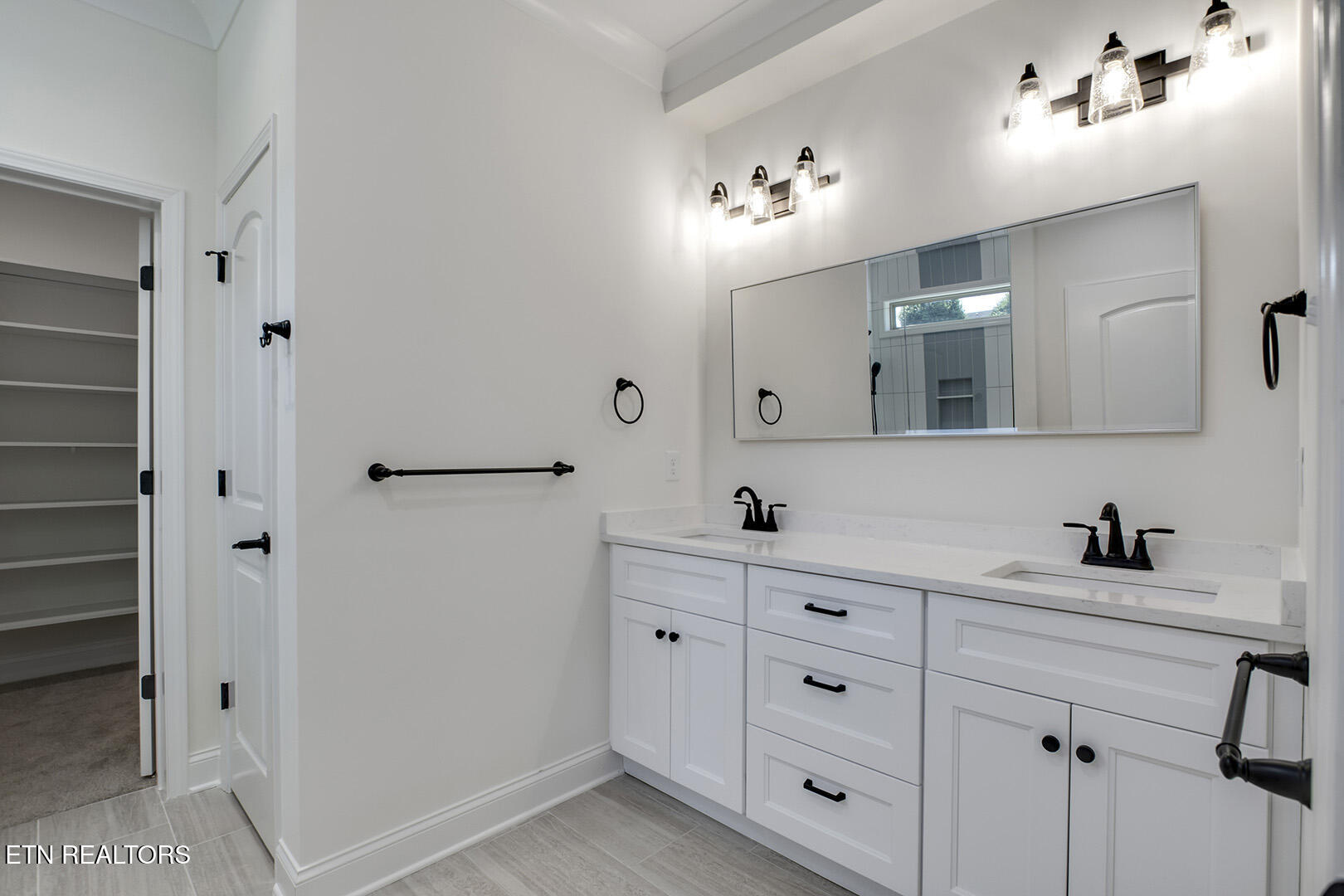 Loudon, Tennessee 37774, United States, 3 Bedrooms Bedrooms, ,3 BathroomsBathrooms,Residential,Active,115349