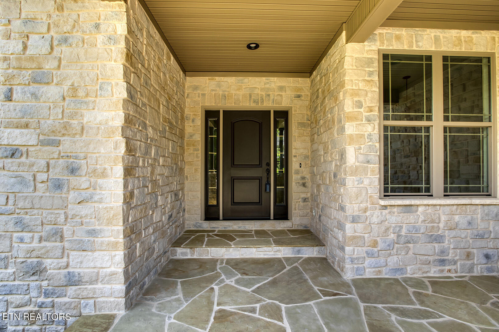 Loudon, Tennessee 37774, United States, 3 Bedrooms Bedrooms, ,3 BathroomsBathrooms,Residential,Active,115349