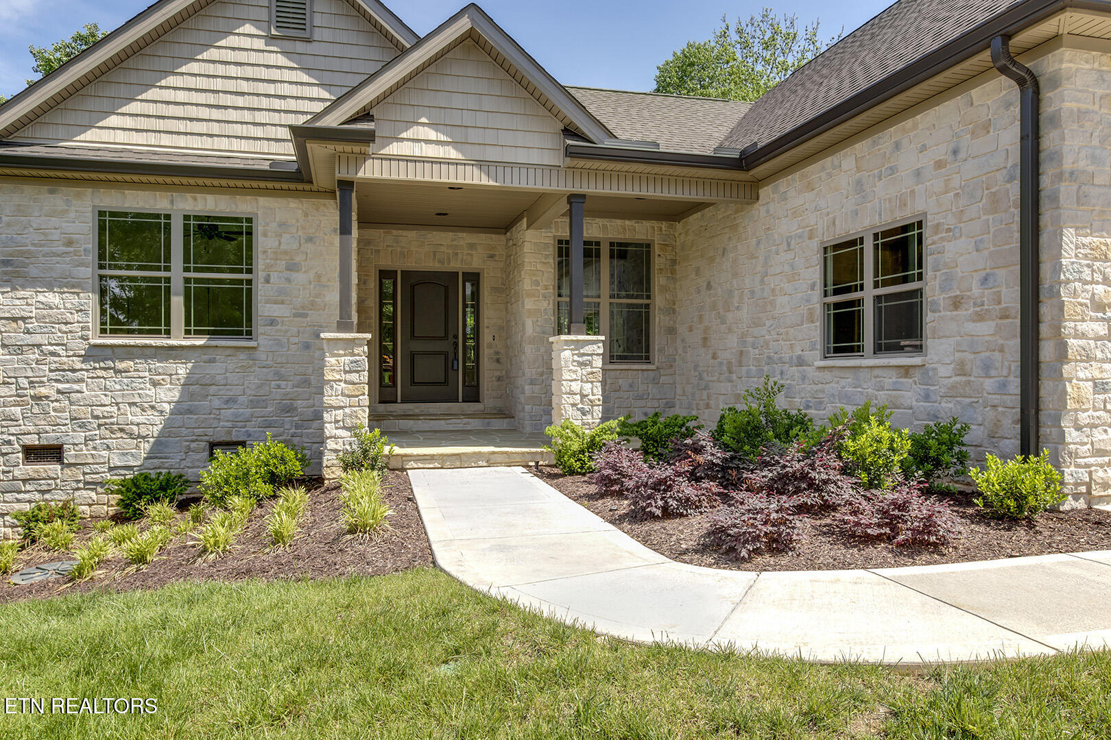 Loudon, Tennessee 37774, United States, 3 Bedrooms Bedrooms, ,3 BathroomsBathrooms,Residential,Active,115349