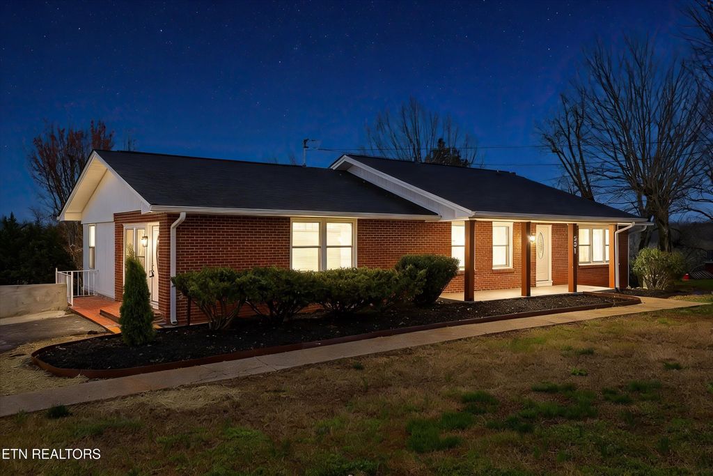 Photo of 531 Robinson Drive, Loudon, TN 37774 (MLS # 1333169)