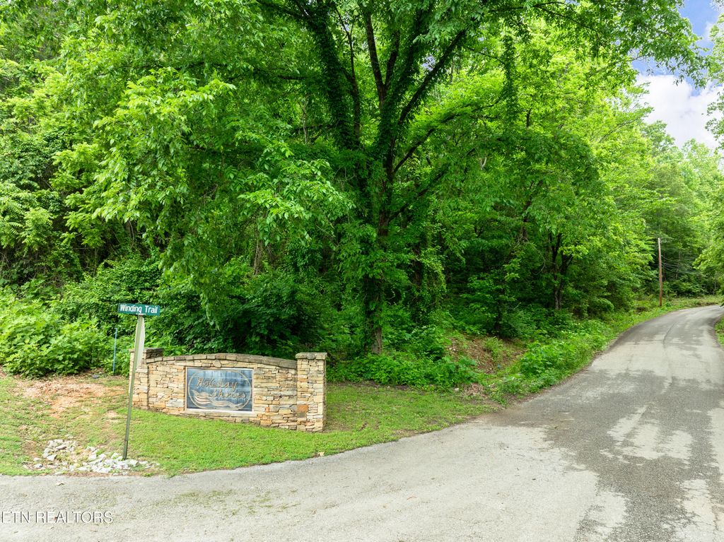 Photo of 26 Mulberry Rd, Harriman, TN 37748 (MLS # 1302098)