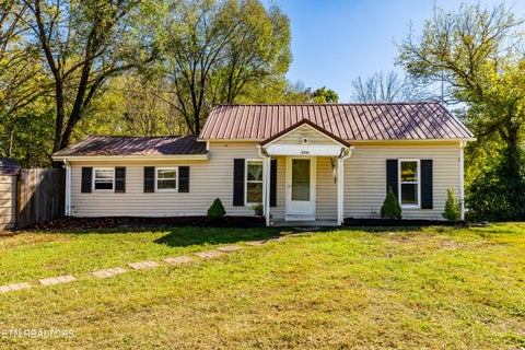 Photo of 7421 Sevierville Pike, Knoxville, TN 37920 (MLS # 1358314)