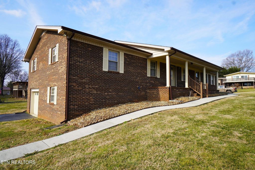 Photo of 483 Shaver Drive, Talbott, TN 37877 (MLS # 1329372)