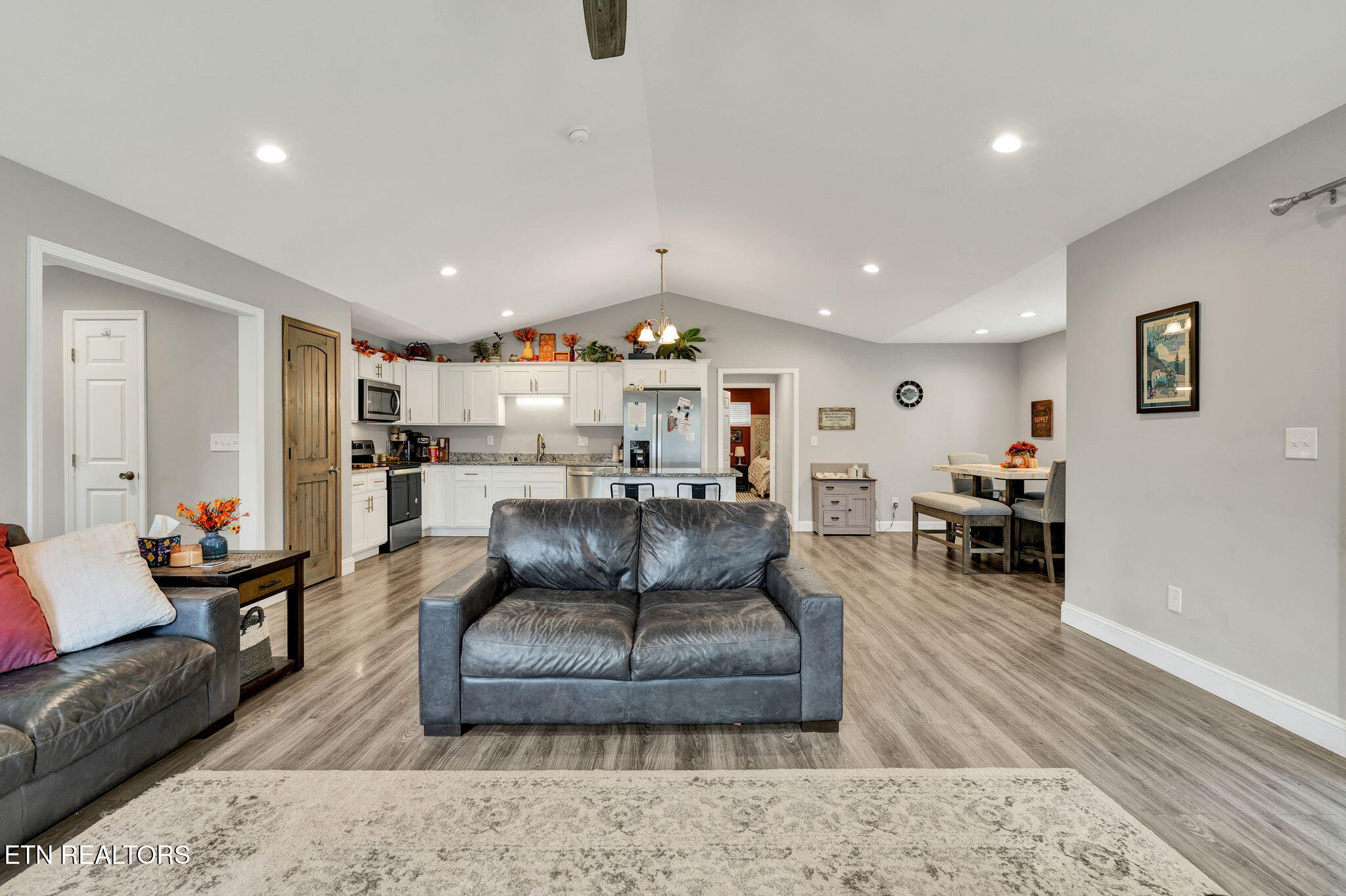 595 New Union Circle