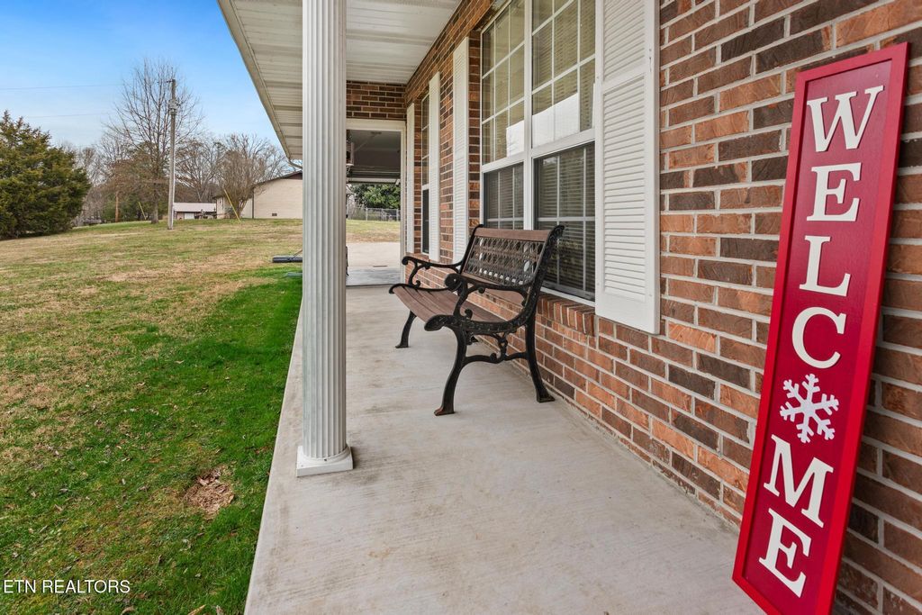 Photo of 126 Woods Chapel Rd, Harriman, TN 37748 (MLS # 1293584)