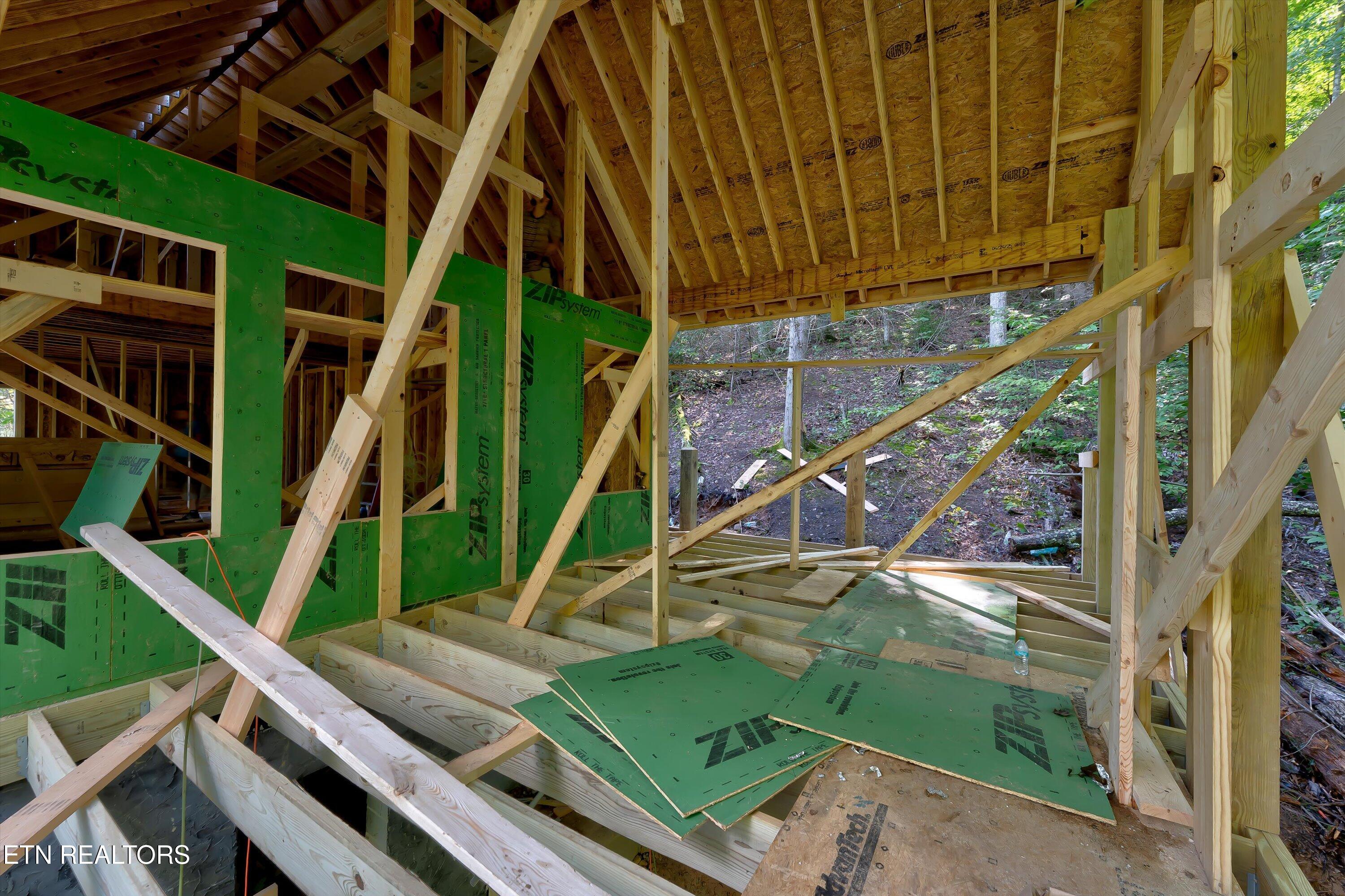1612 Pioneer Trail