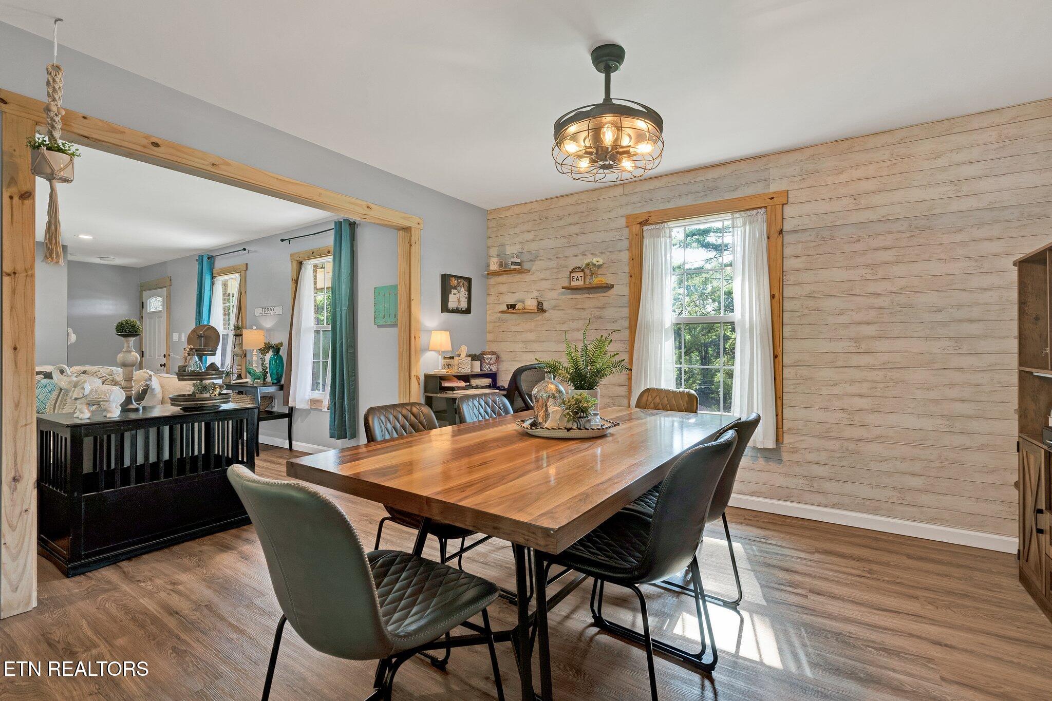 1600 SE Ridgeview St