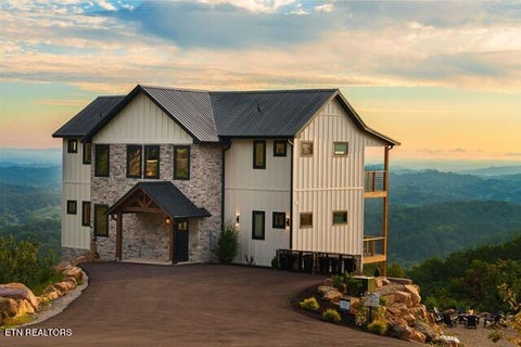 Photo of 859 Copper Pot Way, Sevierville, TN 37876 (MLS # 1355352)