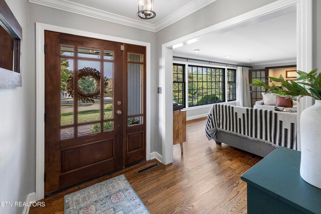 Photo of 2039 Cherokee Blvd, Knoxville, TN 37919 (MLS # 1277557)