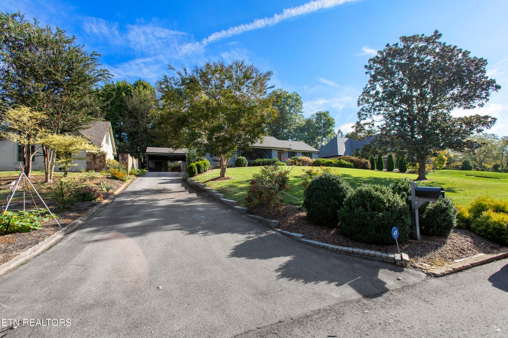 Photo of 2039 Cherokee Blvd, Knoxville, TN 37919 (MLS # 1277557)