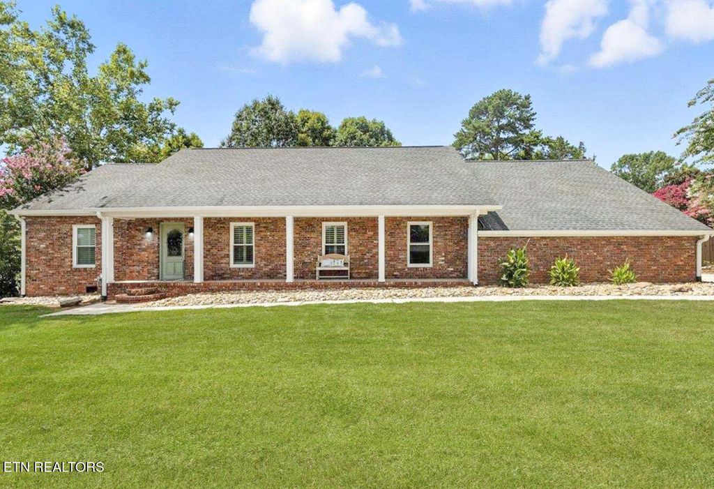 Photo of 11145 Windward Drive, Farragut, TN 37934 (MLS # 1309389)