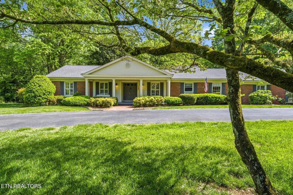 Photo of 1121 Woodward Ave, Athens, TN 37303 (MLS # 1337935)