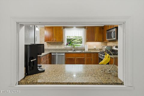 Tiny photo for 1121 Woodward Ave, Athens, TN 37303 (MLS # 1337935)