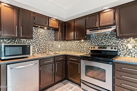 Tiny photo for 2423 Chimney Ridge Rd, Knoxville, TN 37923 (MLS # 1354302)