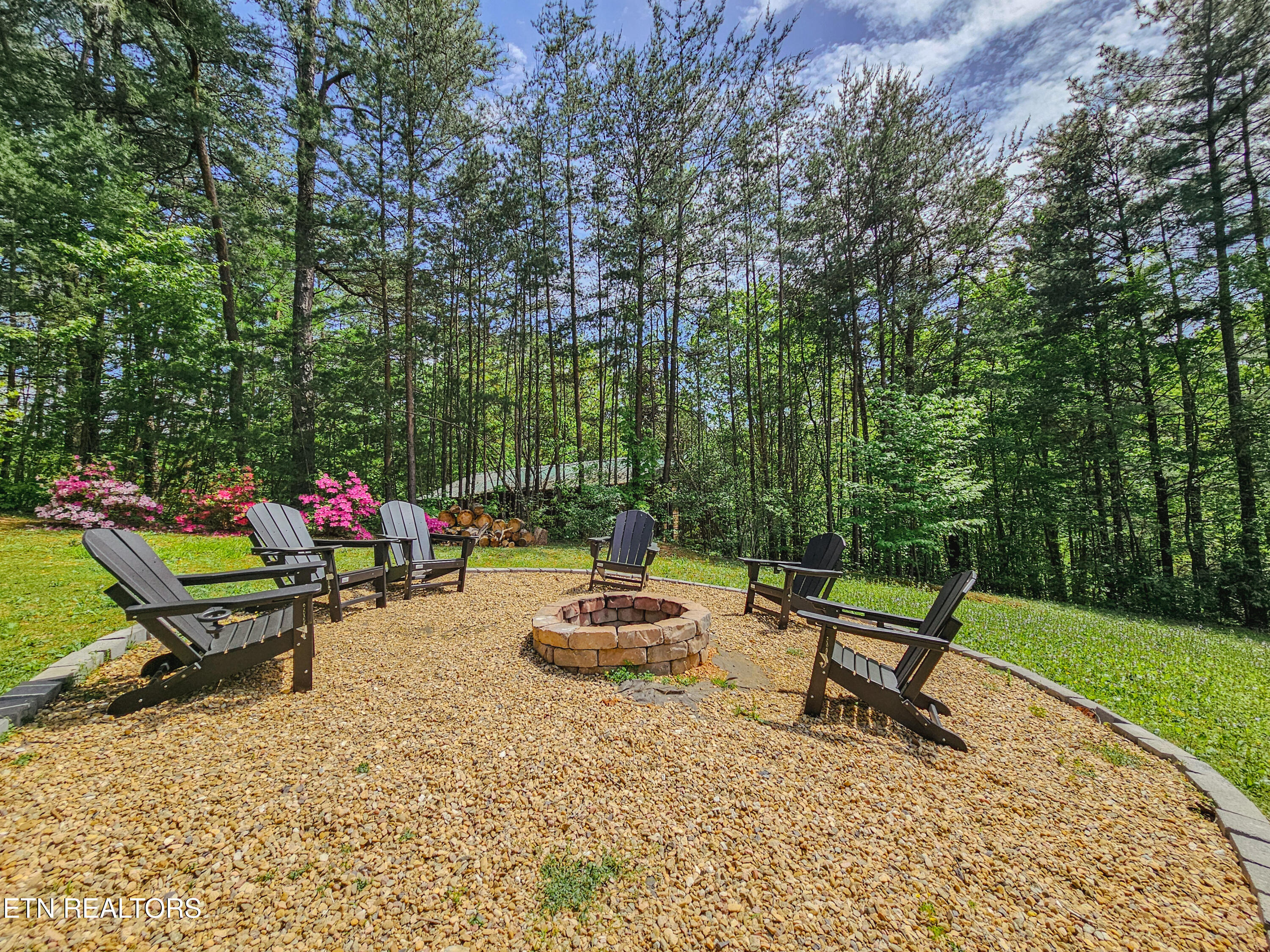 1223 Ski View Lane