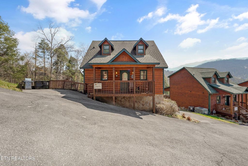 Photo of 328 Pinnacle Cottage Way #UNIT 3, Gatlinburg, TN 37738 (MLS # 1334551)