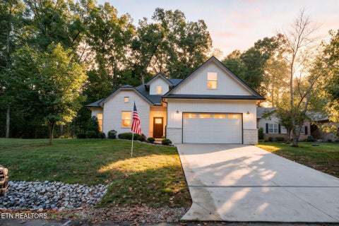 Photo of 239 Mialaquo Circle, Loudon, TN 37774 (MLS # 1355216)