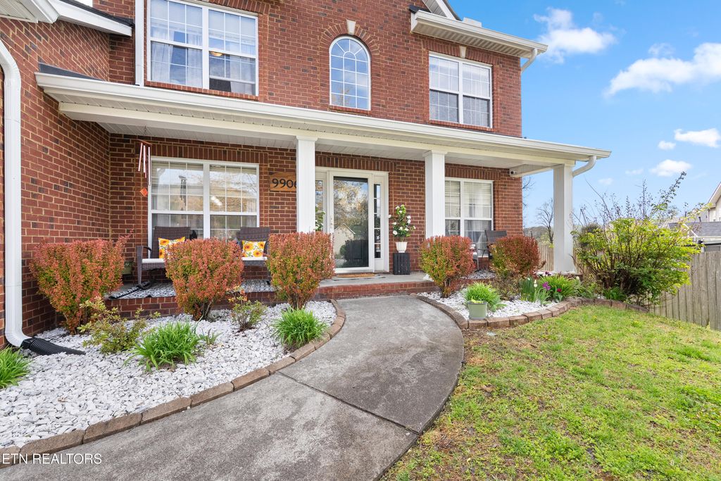 Photo of 9906 Bassett Lane, Knoxville, TN 37932 (MLS # 1334918)