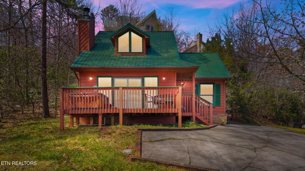 Photo of 2119 Tamins DR, Gatlinburg, TN 37738 (MLS # 1327761)