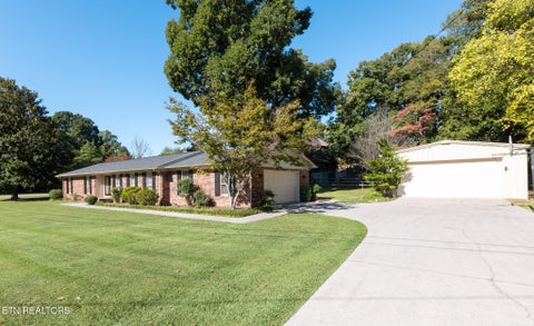 Tiny photo for 303 Greenhill Drive, Maryville, TN 37804 (MLS # 1358327)