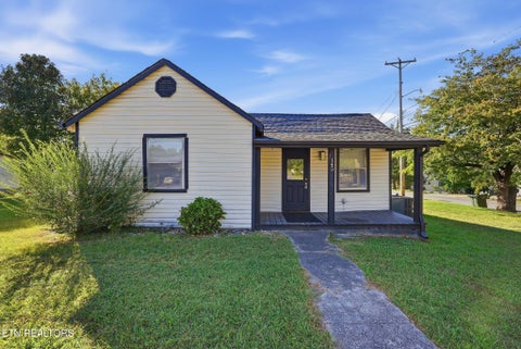 Photo of 145 Baker St, Sparta, TN 38583 (MLS # 1357135)
