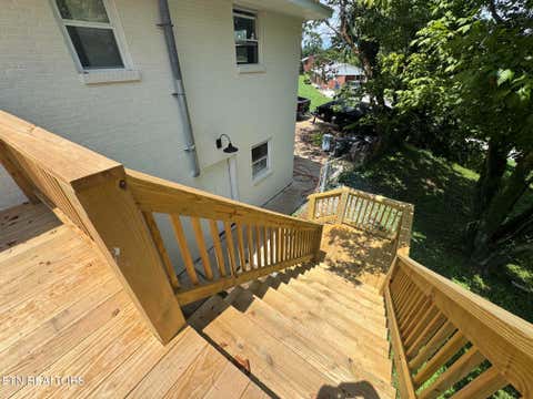 Tiny photo for 403 Hickory St, Clinton, TN 37716 (MLS # 1347942)
