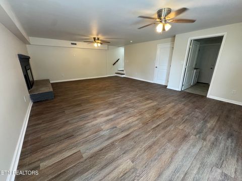 Tiny photo for 403 Hickory St, Clinton, TN 37716 (MLS # 1347942)