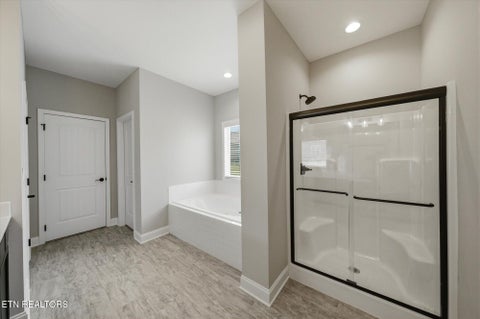 Tiny photo for 114 Hackberry St, Oak Ridge, TN 37830 (MLS # 1354529)