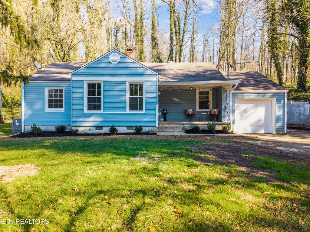 Photo of 120 Stone Rd, Knoxville, TN 37920 (MLS # 1339479)