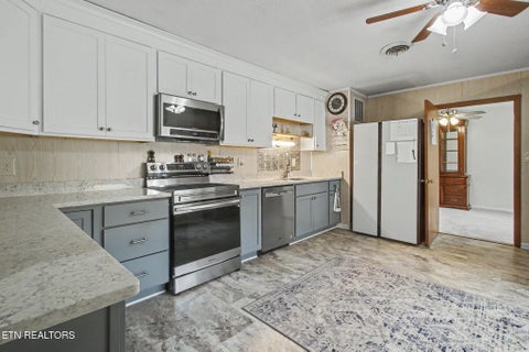 Tiny photo for 1412 Hillvale Rd, Louisville, TN 37777 (MLS # 1359419)