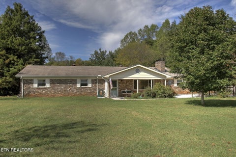 Photo of 1412 Hillvale Rd, Louisville, TN 37777 (MLS # 1359419)