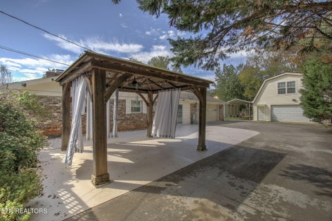 Tiny photo for 1412 Hillvale Rd, Louisville, TN 37777 (MLS # 1359419)