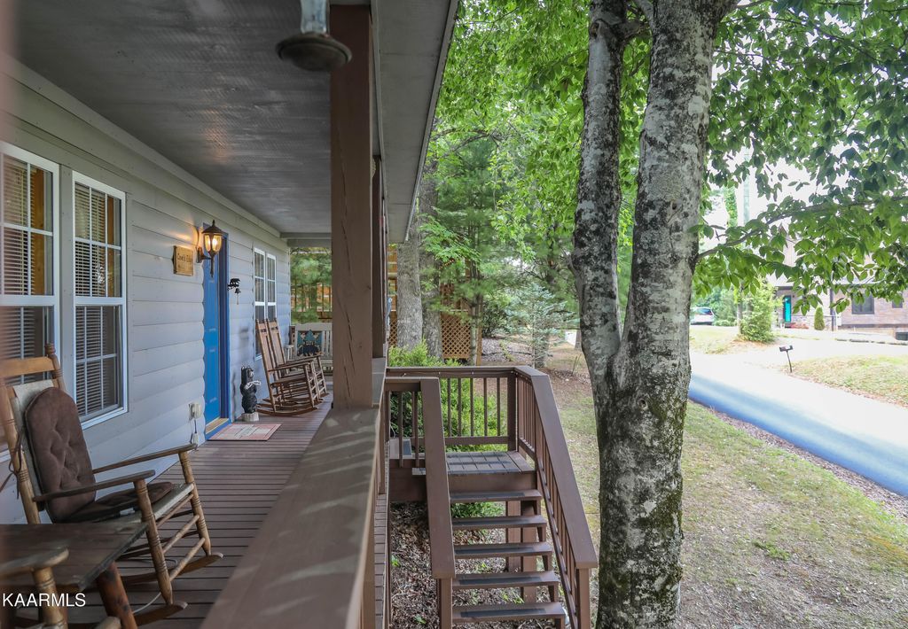 Photo of 3390 Robeson Rd, Sevierville, TN 37862 (MLS # 1332713)