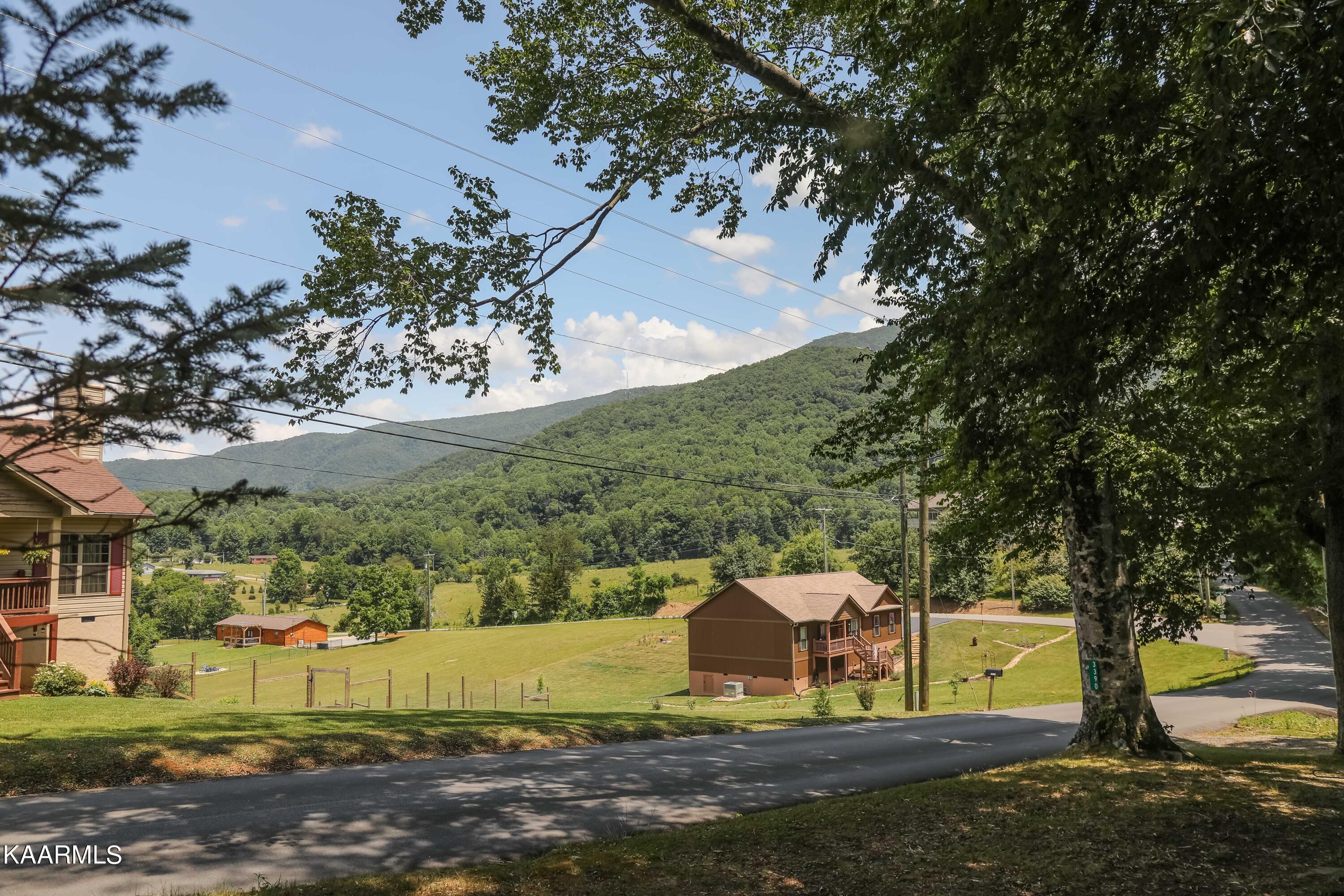 3390 Robeson Rd