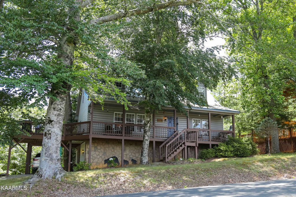 Photo of 3390 Robeson Rd, Sevierville, TN 37862 (MLS # 1332713)