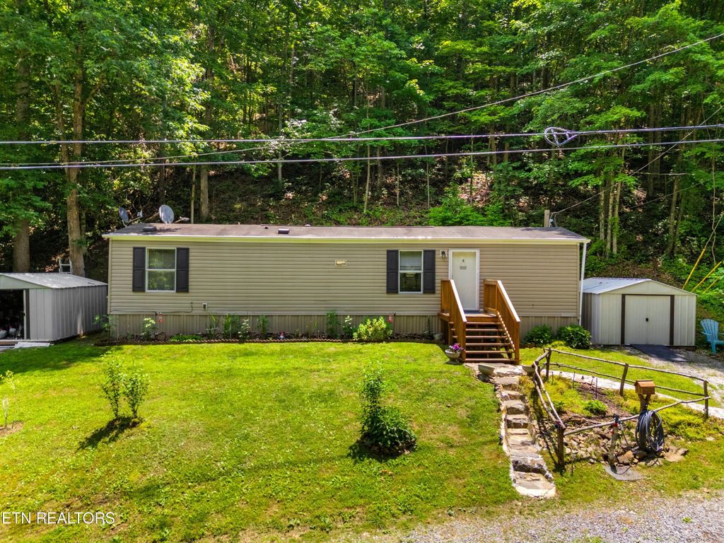 Photo of 904 Briar Fork Rd, Bean Station, TN 37708 (MLS # 1305633)