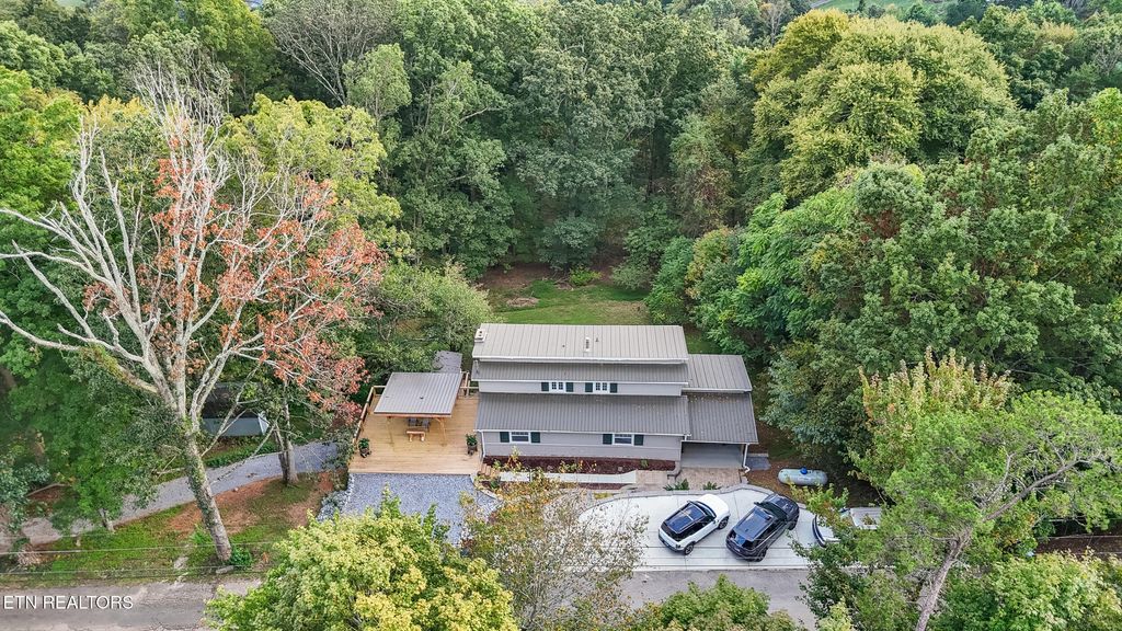 Photo of 1068 Mimosa Drive, Morristown, TN 37814 (MLS # 1316422)